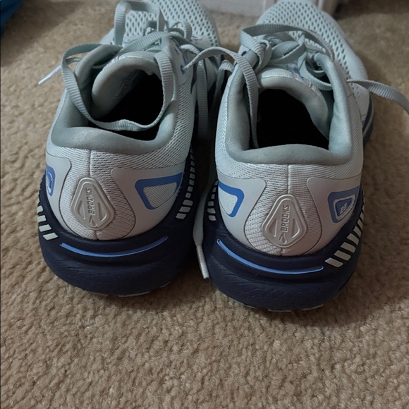 Brooks Adrenaline GTS 23 Womens - Picture 3 of 6